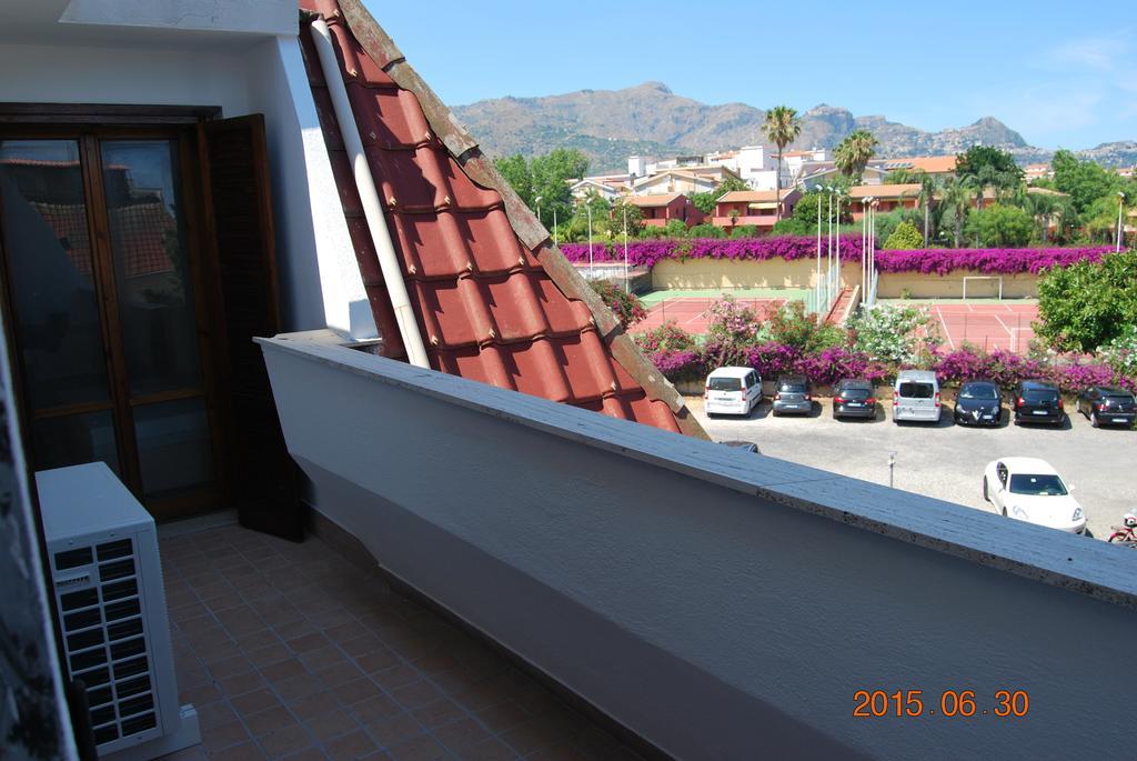 Baia Degli Dei Apartment Giardini Naxos Room photo